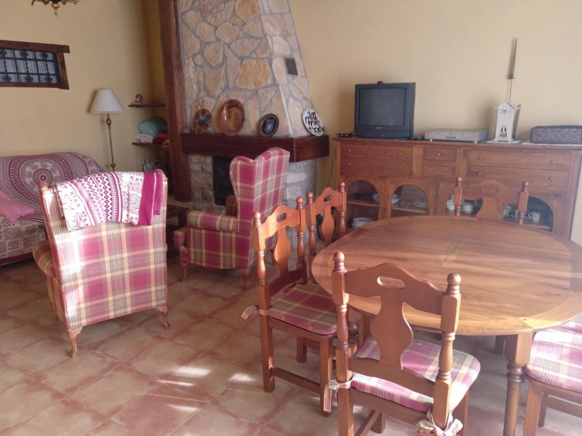 Casa Rural Amador Villarroya de los Pinares エクステリア 写真