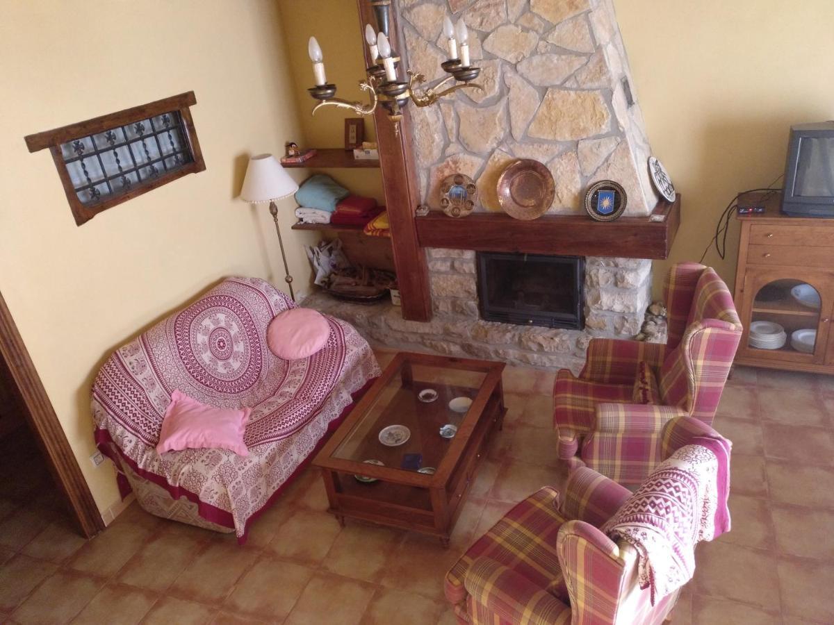 Casa Rural Amador Villarroya de los Pinares エクステリア 写真