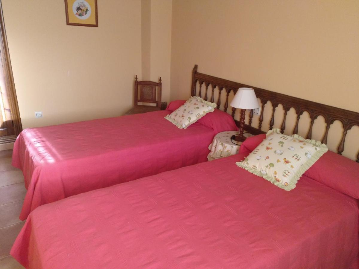 Casa Rural Amador Villarroya de los Pinares エクステリア 写真